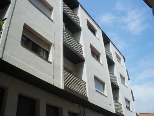 L'edifici del carrer d'Orient on es va produir l'accident d'ahir.