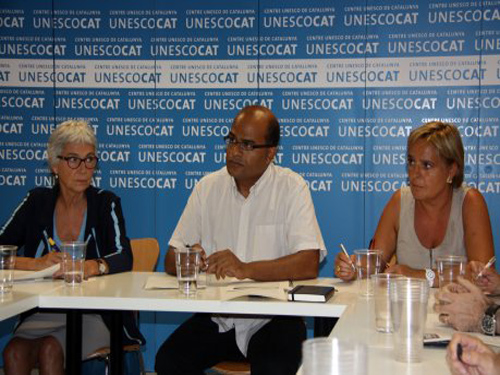 La concentració d'avui està organitzada per Somescola.cat.