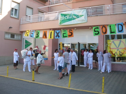 Una acció reivindicativa del Comitè d'Empresa de l'hospital de Palamós.