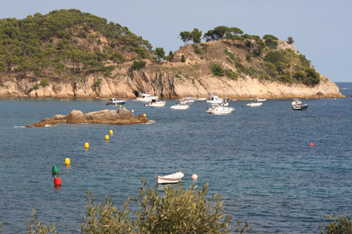 Abalisament a la platja de Castell.