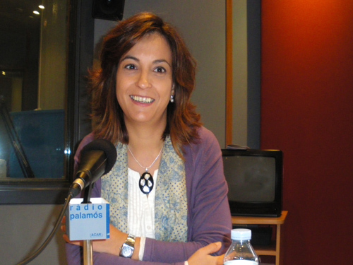 Iolanda Pineda, avui als estudis de Ràdio Palamós.