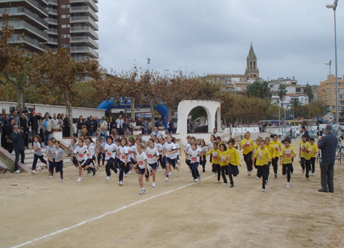 Sortida d'una de els curses del Cros Atlètic Vila de Palamós, aquest matí.