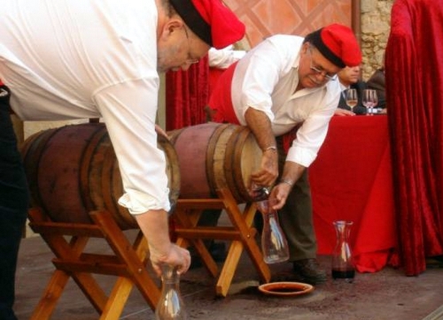 Un dels moments claus de la festa, l'encetada de botes.