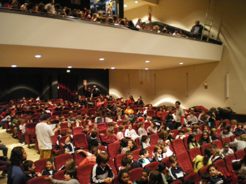 Sessió de teatre escolar a La Gorga  la setmana passada.