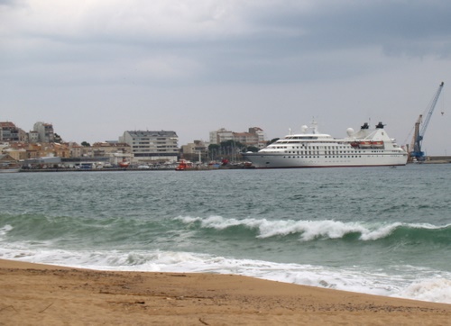 El Seabourn Legend avui al moll de Ponent de Palamós.
