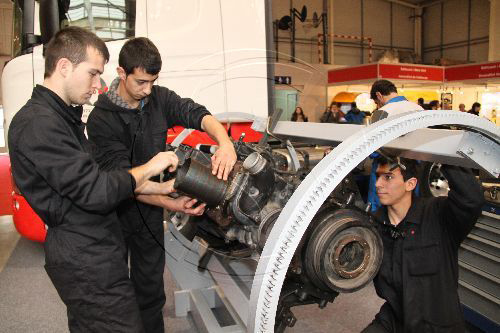 Aquest procés va dirigit a majors de 20 anys amb experiència no reglada.