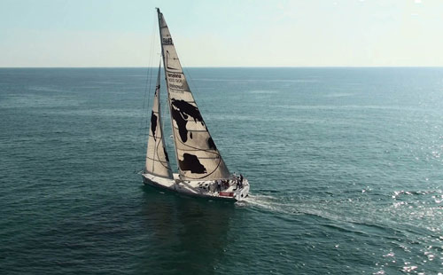 L'IMOCA-60 es podrà tornar a veure al moll de Palamós.