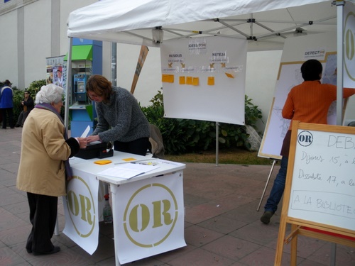 Campanya informativa de Medi Ambient a l'avinguda de Catalunya.