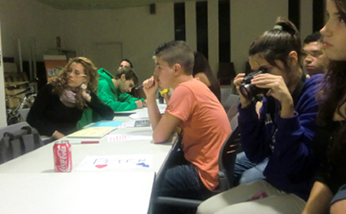 Els nois del Campus Jove havien organitzat la Festa de la Salut, suspesa pel vent.