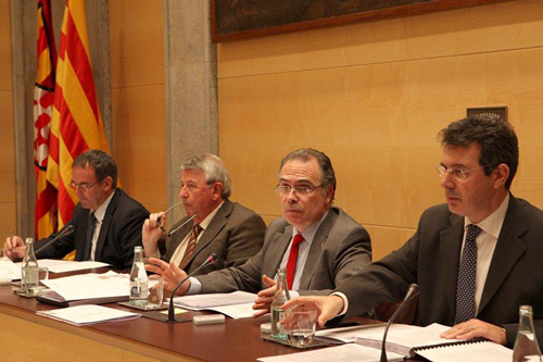 El govern de la Diputació, amb el seu president Carles Torramadé, de CiU (segon per la dreta).