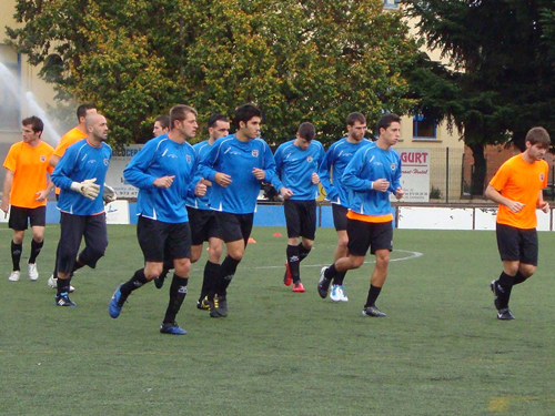 El partit al camp del Farners, a la imatge, va començar a marcar el destí de Bertu Fernández. (Foto: Sergi Cortés).