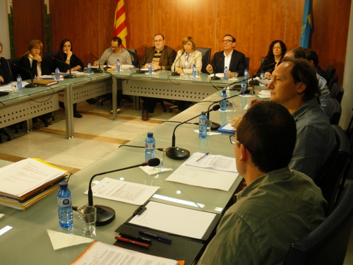 Els grups municipals, aquí reunits al Ple, van avui a la Junta de Portaveus.