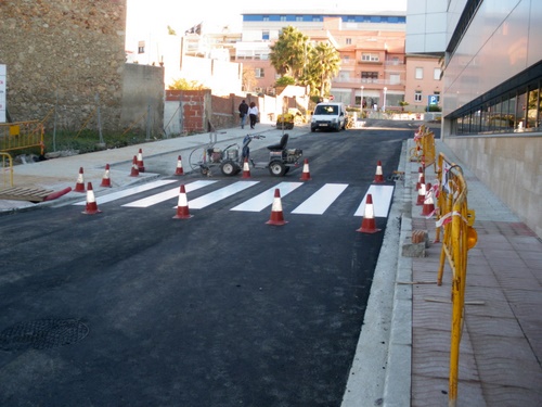 Pintat de senyalització, aquest matí al carrer del Doctor Flèming.
