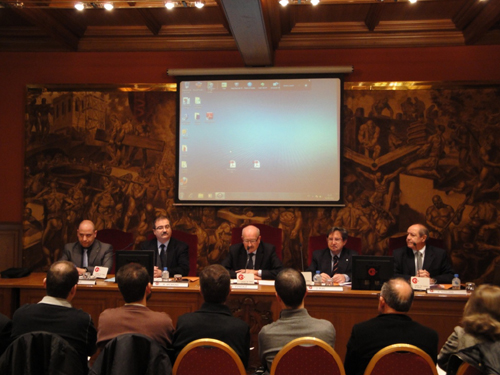 Imatge de la firma del conveni 'Qualifica't'.