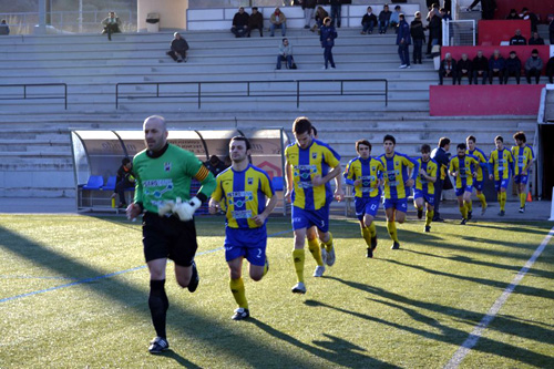 Óscar Almendros, en un moment del partit jugat aquesta tarda a Manresa. (Foto: Sergi Cortés).