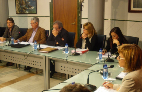 El grup municipal de CiU en un Ple, amb Josep Radresa a l'esquerra.