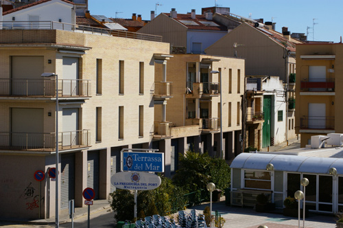 El carrer de l'Ametlla de Mar, afectat demà pel tall de llum.