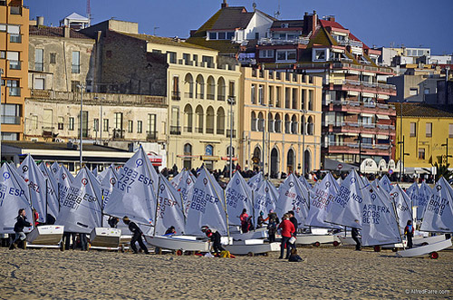 Regatistes d'Optimistes d'arreu del món han vingut aquests dies a Palamós. (Foto: Alfred Farré)