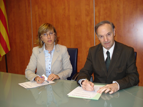 Teresa Ferrés i Josep Font, avui durant la firma del conveni.