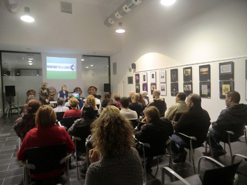 El voluntariat lingüístic és una de les activitats del Servei Local de Català.