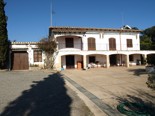 Can Pere Tià, al paratge de Bell-lloc.