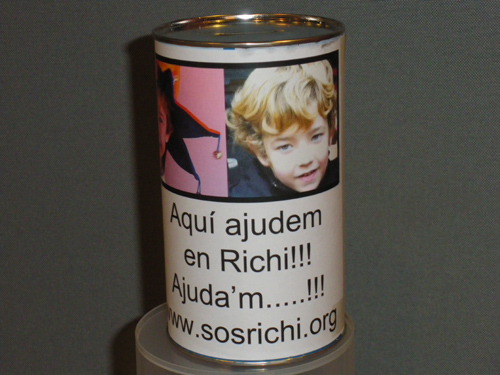 Sosrichi avisa de no fer cap donació a ningú que vagi pel carrer amb una de les seves guardioles.