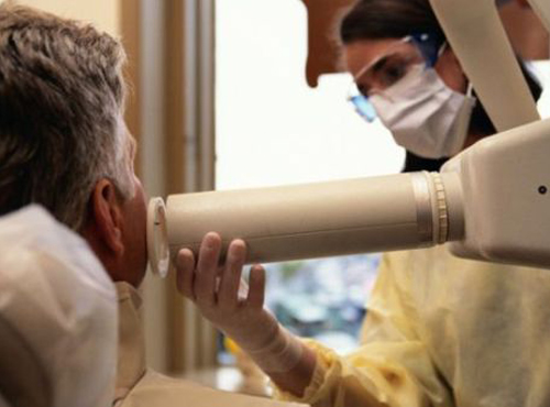 Odontologia i quimioteràpia, avui a la xerrada d'Oncolliga a Palamós.