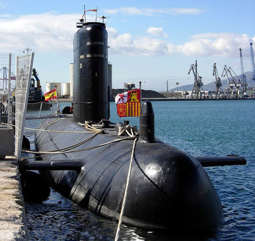 el submarí de l'Armada Tramontana a la seva base