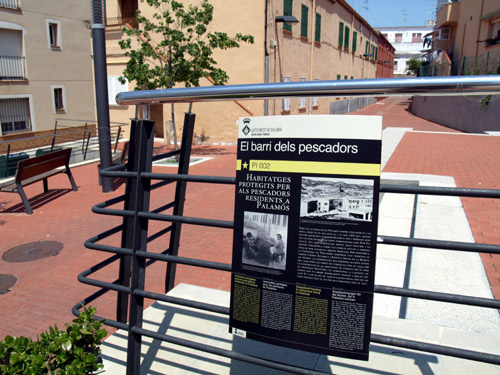 La plaça de les cases dels pescadors, un dels llocs del nucli antic rehabilitats.