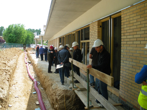 Visita d'obres a l'escola Vila-romà, encara no fa un mes.