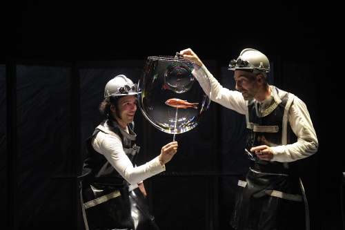 El muntatge 'Clinc', de Pep Bou, arriba a Palamós.