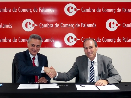 Juan Dasquens, de Banc Sabadell, i Xavier Ribera, president de la Cambra de Palamós.