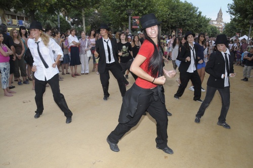 Cercavila d'inici del Palamós Summer Dance de l'any passat. (Foto: Marialors)