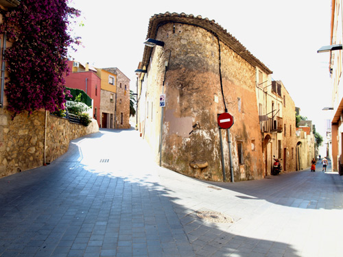 Accessos al nucli antic de Sant Joan.