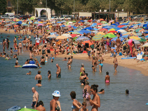 Imatge ben estiuenca de la platja Gran de Palamós.