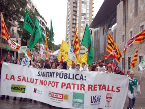 Manifestacions de personal sanitari contra les retallades a Palamós, en una imatge d'arxiu.