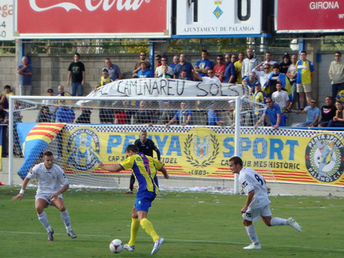 Instantània d'un moment del Palamós-Montañesa d'ahir. (Foto: Sergi Cortés).