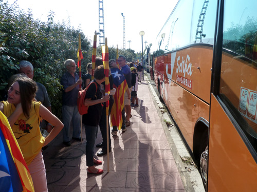 Palamosins a punt de marxar cap a la manifestació.