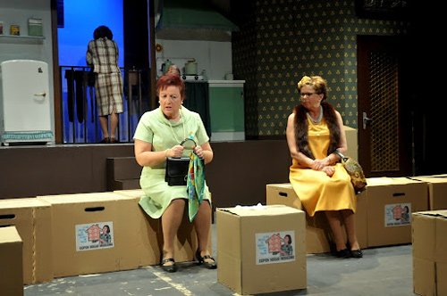 Una escena de 'Les cunyades', de Gespa Teatre.