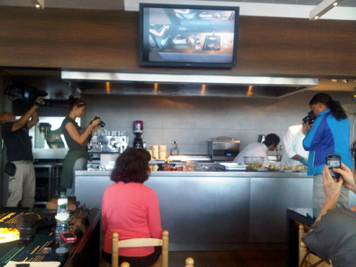 Els blocaires han visitat l'Espai del Peix. (Foto: @cafeytren)