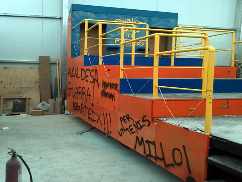 Una de les carrosses guardades a la nau, bruta de pintades. (Foto: Carlos Romero Rubio).