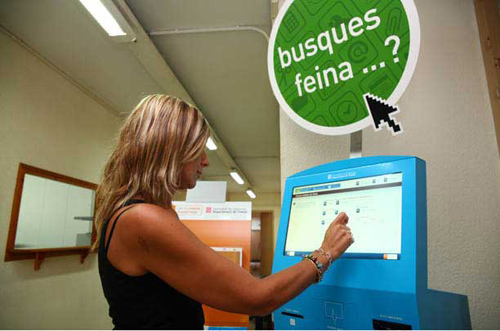 Punt d'autoservei d'una Oficina de Treball de la Generalitat.
