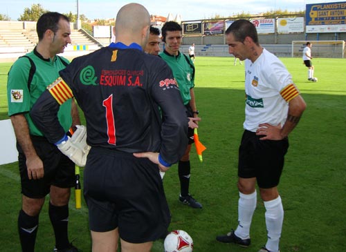 Raúl Calvo, capità del Vilafranca, en la recent visita al Nou Estadi. (Foto: Sergi Cortés).