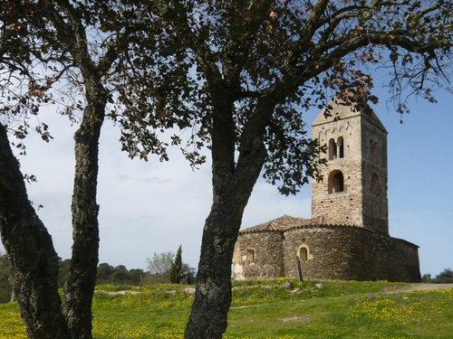 Fitor és l'escenari de l'Aplec de Santa Coloma.