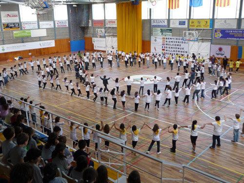 Festival escolar de dansa, una de les activitats esportives que es fan cada any a Palamós.