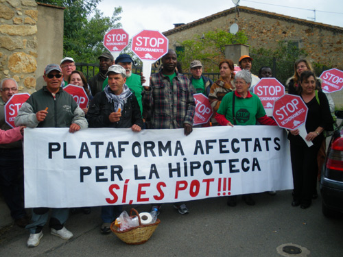 Una de les concentracions que es va fer davant la casa de Crosa per evitar el seu desnonament.