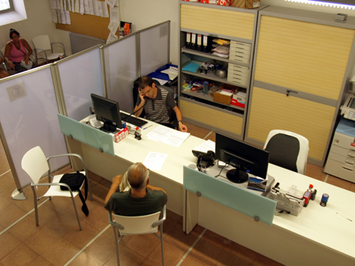 Hi haurà atenció al registre de l'Ajuntament.
