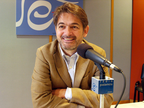 Oriol Pujol, avui, als estudis de Ràdio Palamós.