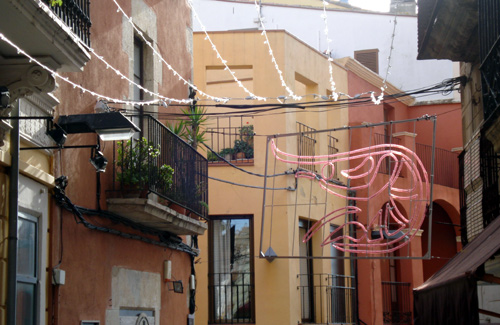 Un dels plafons de la gamba de Palamós, preparat per a l'encesa.