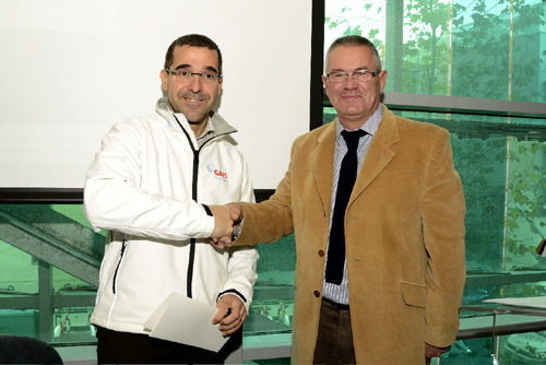 Antonio Gassó, director general de GAES, i Miquel Aviñó, president del Club de Vela Palamós.